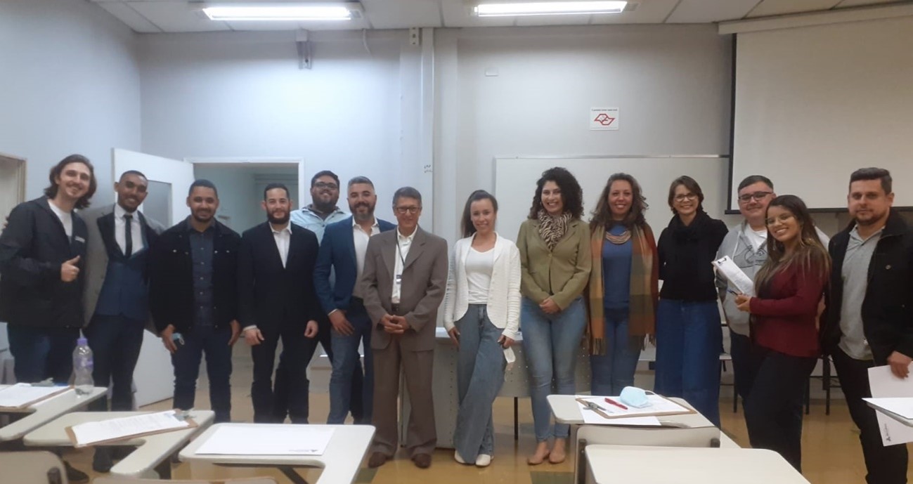 Figura 3 – Registro dos Egressos presentes, coordenação e orientador.jpg