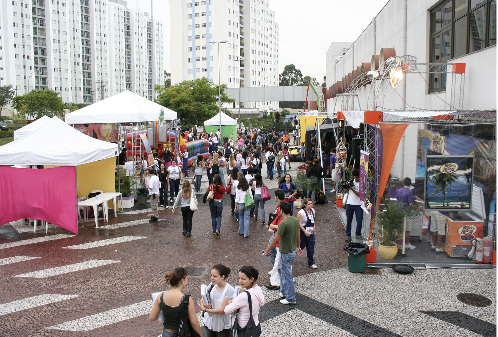 Feira Cores e Sabores acontece hoje (06/11) na Metodista