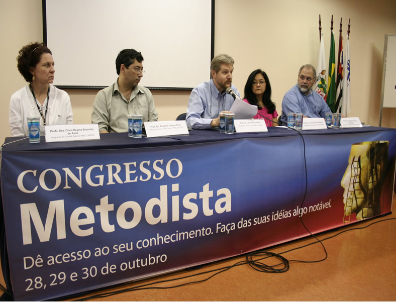 Alunos bolsistas do PIBIC mostram seus trabalhos