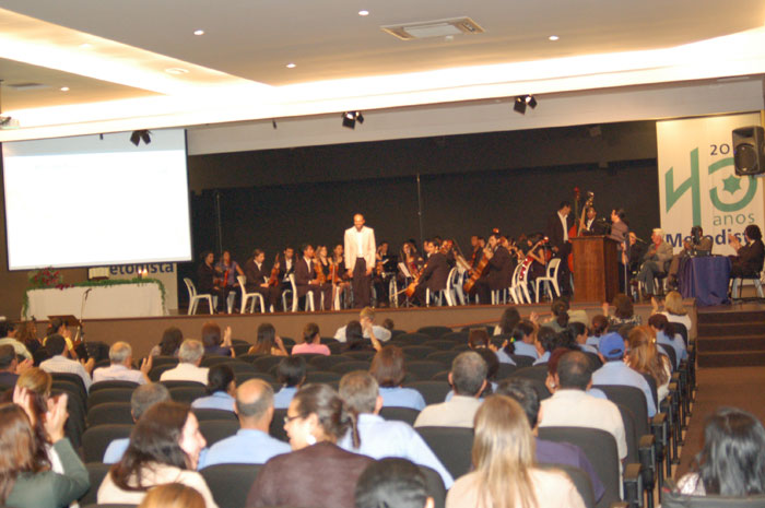 Culto de Ação de Graças celebra 40 anos do IMS