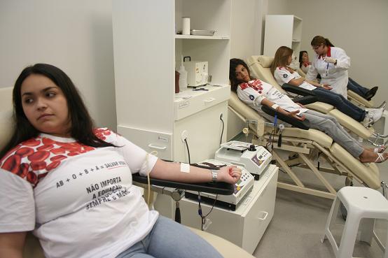 Dia Mais Cidadania atraiu voluntários para doar sangue na manhã de sábado