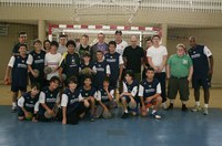 Treinadores de handebol da Dinamarca visitam equipe e estrutura da Metodista