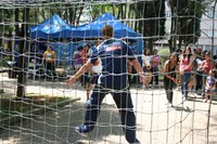 Time de handebol desafia visitantes do Dia da Universidade Aberta Metodista