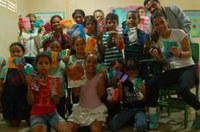 Participantes do Projeto Canudos dinamizam método de ensino no vilarejo