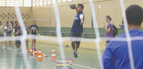 Há 20 anos ensinando muito mais do que esporte