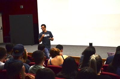 Palestrante falou aos calouros de 2017 da Escola de Engenharias