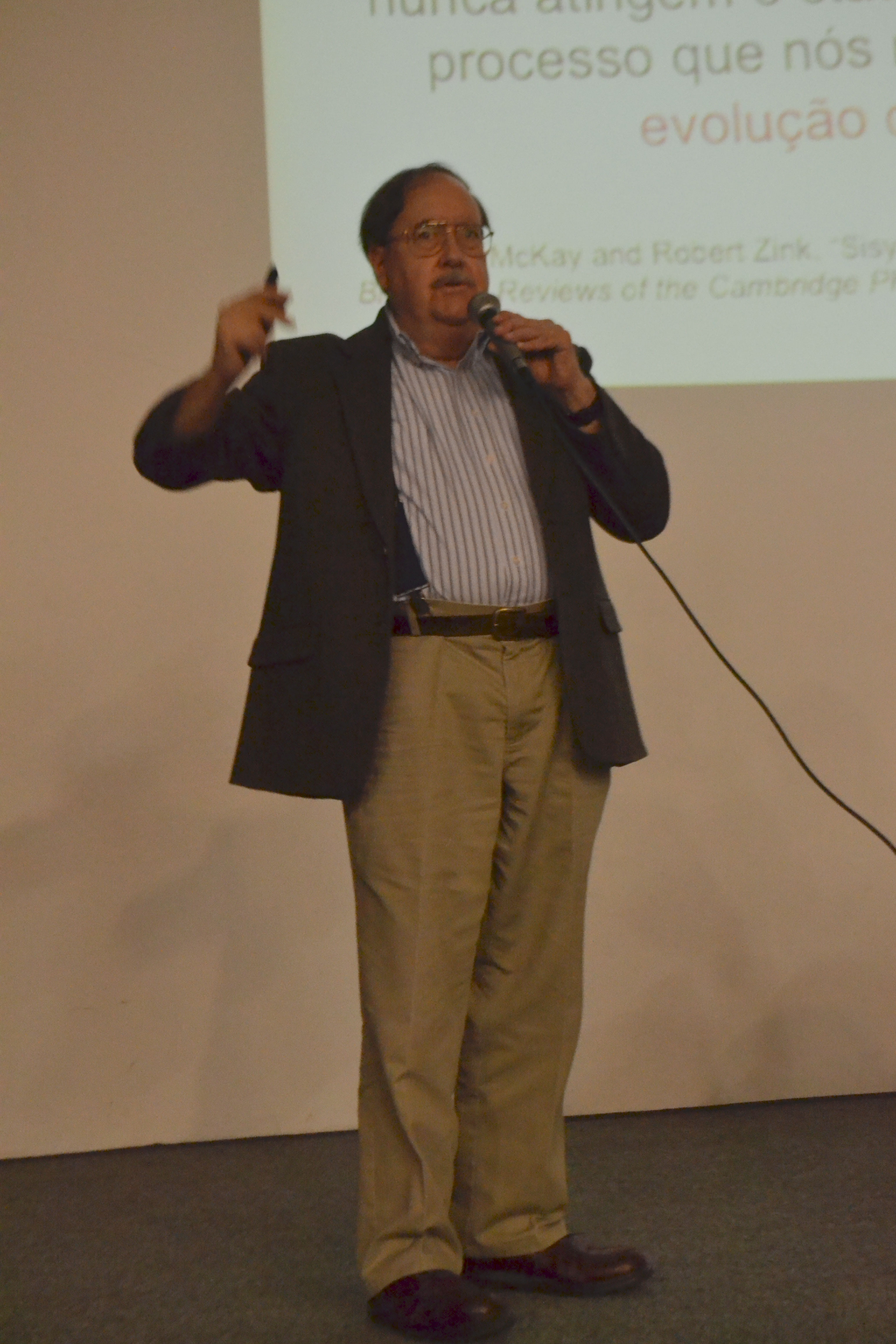 Em palestra na Metodista, Jonathan Wells reforça convicção de que Darwin errou na Teoria da Evolução