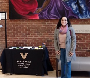 Aluna de Ciências da Religião inicia doutorado sanduíche na Universidade Vanderbilt Aluna de Ciências da Religião inicia doutorado sanduíche na Universidade Vanderbilt