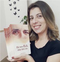 Aluna põe em livro experiência com ELA (Esclerose Lateral Amiotrófica)