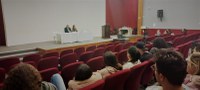 Alunos e docentes de Administração e Comércio Exterior participam de encontro no Dia do Administrador
