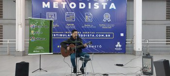 Alunos e funcionários podem se apresentar no Música no Campus. É só se inscrever no NAC Alunos e funcionários podem se apresentar no Música no Campus. É só se inscrever no NAC