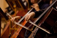 Coordenação de EAD em Jornalismo grava aula sobre música e comunicação