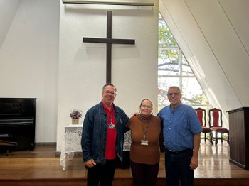 Culto do Dia do Coração aquecido relembra experiência religiosa de John Wesley