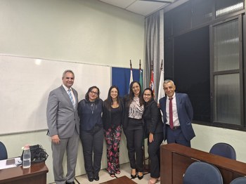 Ex-alunos de Direito participam de bancas de TCC como avaliadores Ex-alunos de Direito participam de bancas de TCC como avaliadores