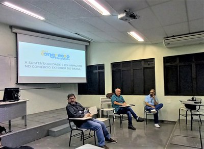 thumbnail_Braz_Jeferson_Rogério_COMEX.jpg