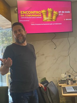 "Processo de Desconstrução na Publicidade" é tema abordado por docente e diretor da Educação Metodista em evento da ABCCOM "Processo de Desconstrução na Publicidade" é tema abordado por docente e diretor da Educação Metodista em evento da ABCCOM