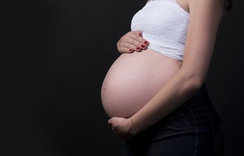 Prof. Miria colabora com Projeto de Lei sobre acompanhamento de depressão em gestantes e puérperas