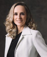 Professora do curso de Direito lança livro sobre a importância da proteção do ambiente marinho