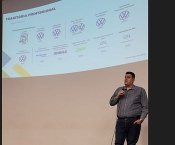Ser protagonista da própria carreira é estar à frente dos concorrentes, afirma ex-aluno de Gestão de RH Ser protagonista da própria carreira é estar à frente dos concorrentes, afirma ex-aluno de Gestão de RH